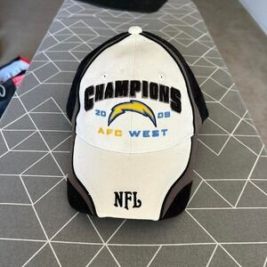 Vintage Lee blue denim jeans with a relaxed fit